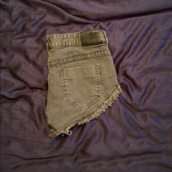 ❤️❤️ Womens Billabong Laneway Jean Booty Shorts - Picture 2 of 6